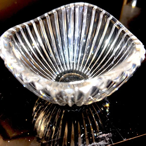 Waterford " Marquis" Bowl / Unique Curves at Top - Picture 3 of 5